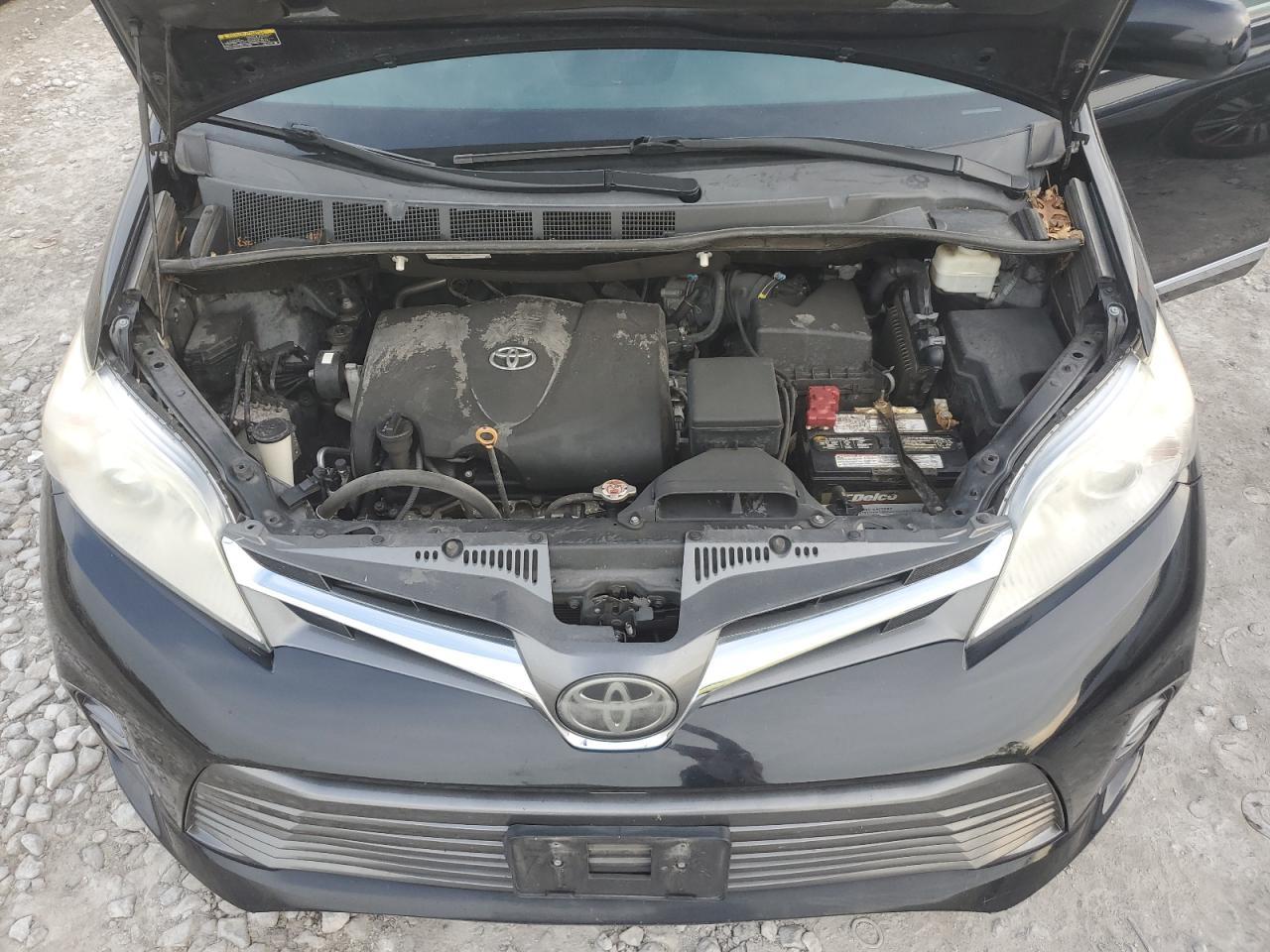 2019 TOYOTA SIENNA