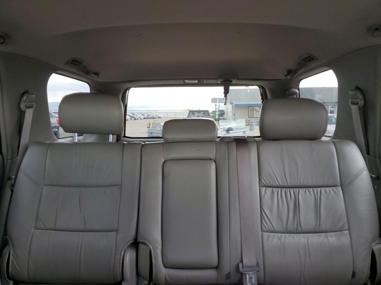 2001 TOYOTA Sequoia