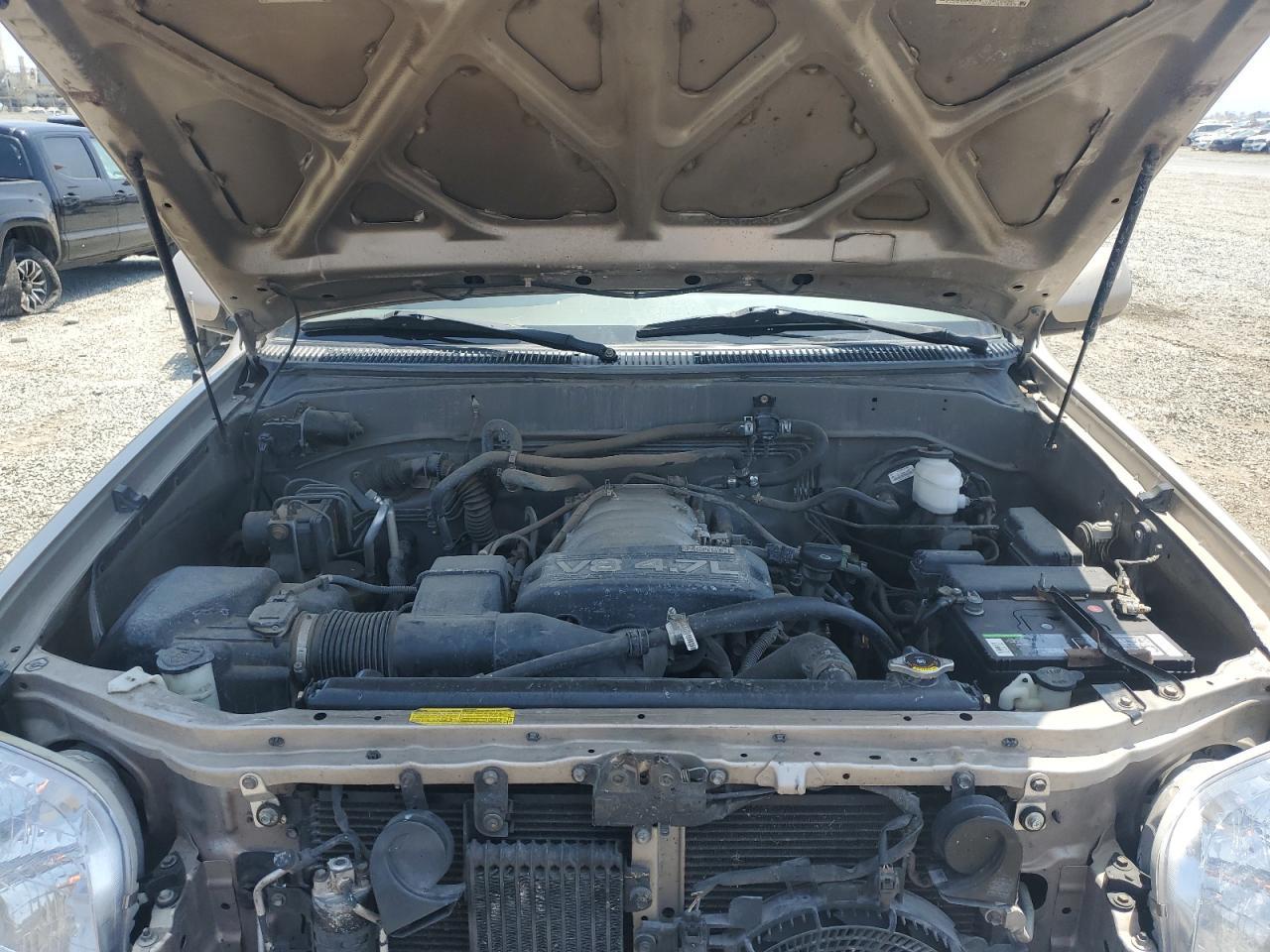 2004 TOYOTA Sequoia