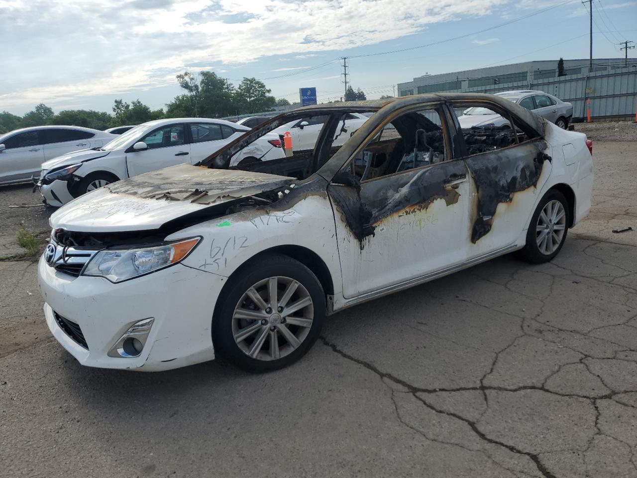 2012 TOYOTA CAMRY