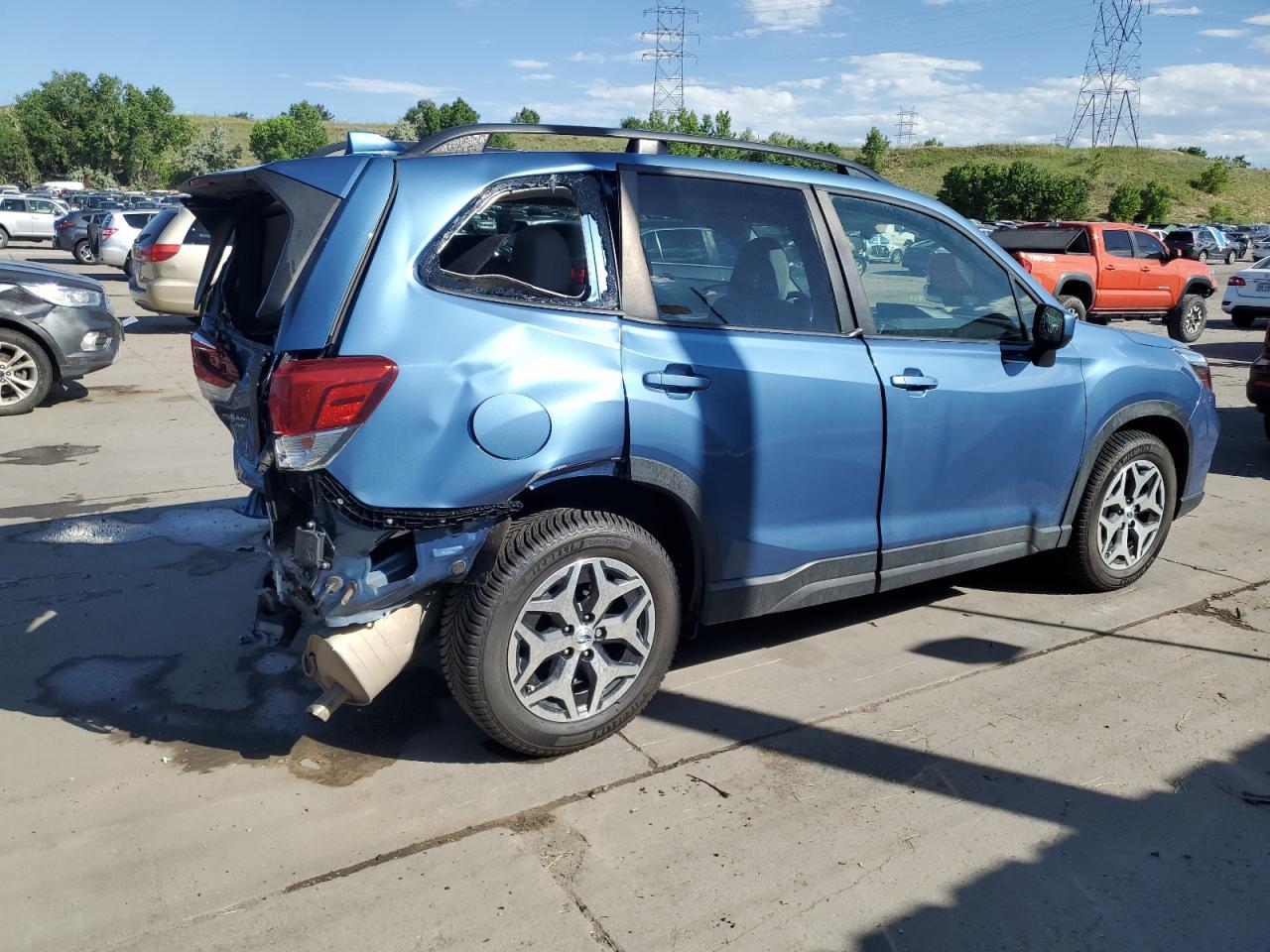 2021 SUBARU FORESTER