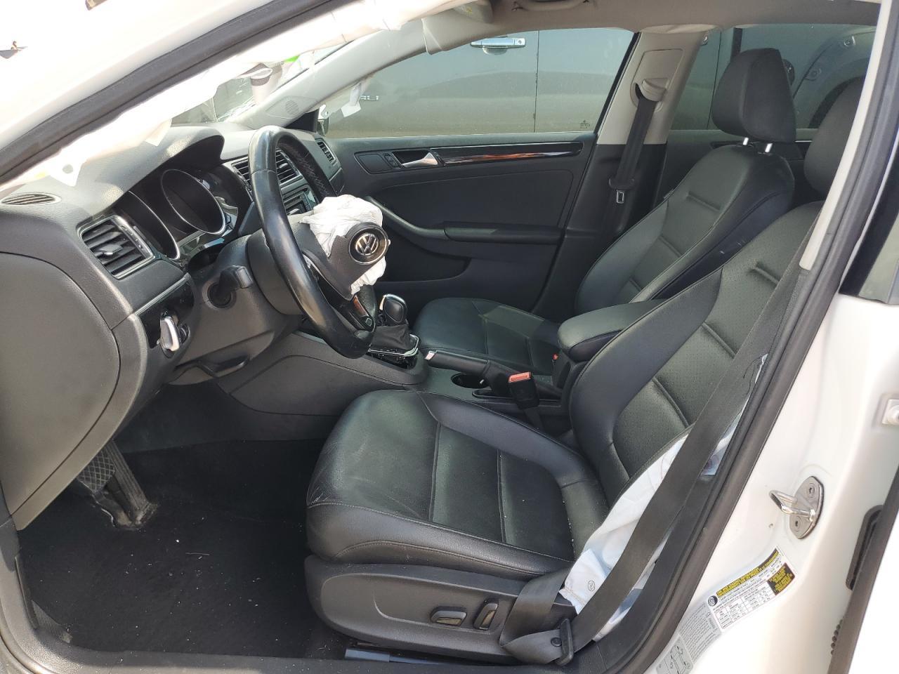 2017 VOLKSWAGEN JETTA
