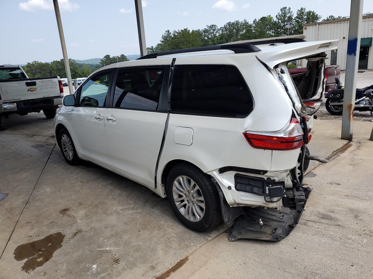 2017 TOYOTA SIENNA