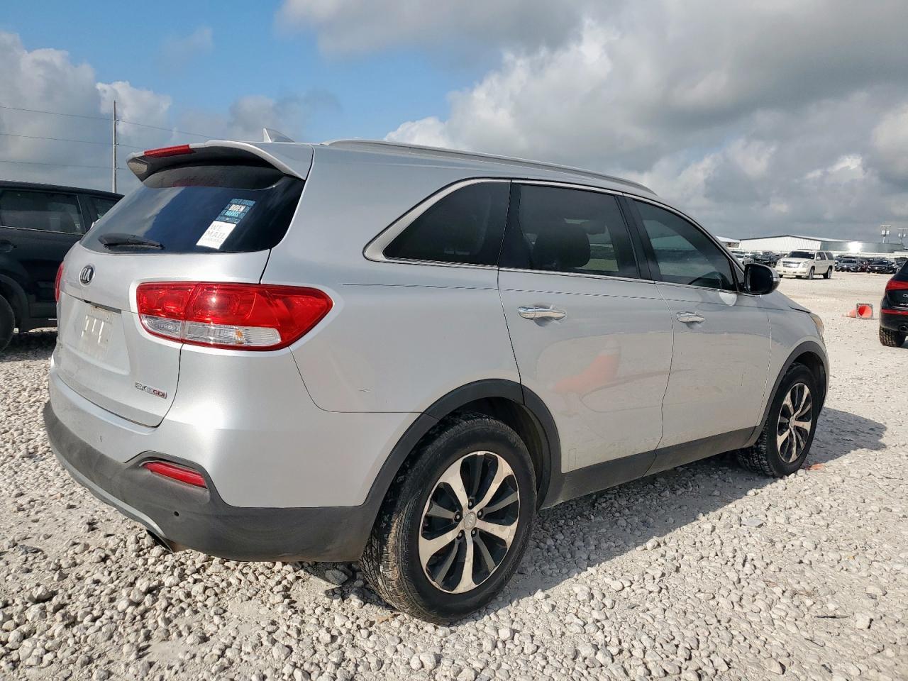 2016 KIA SORENTO