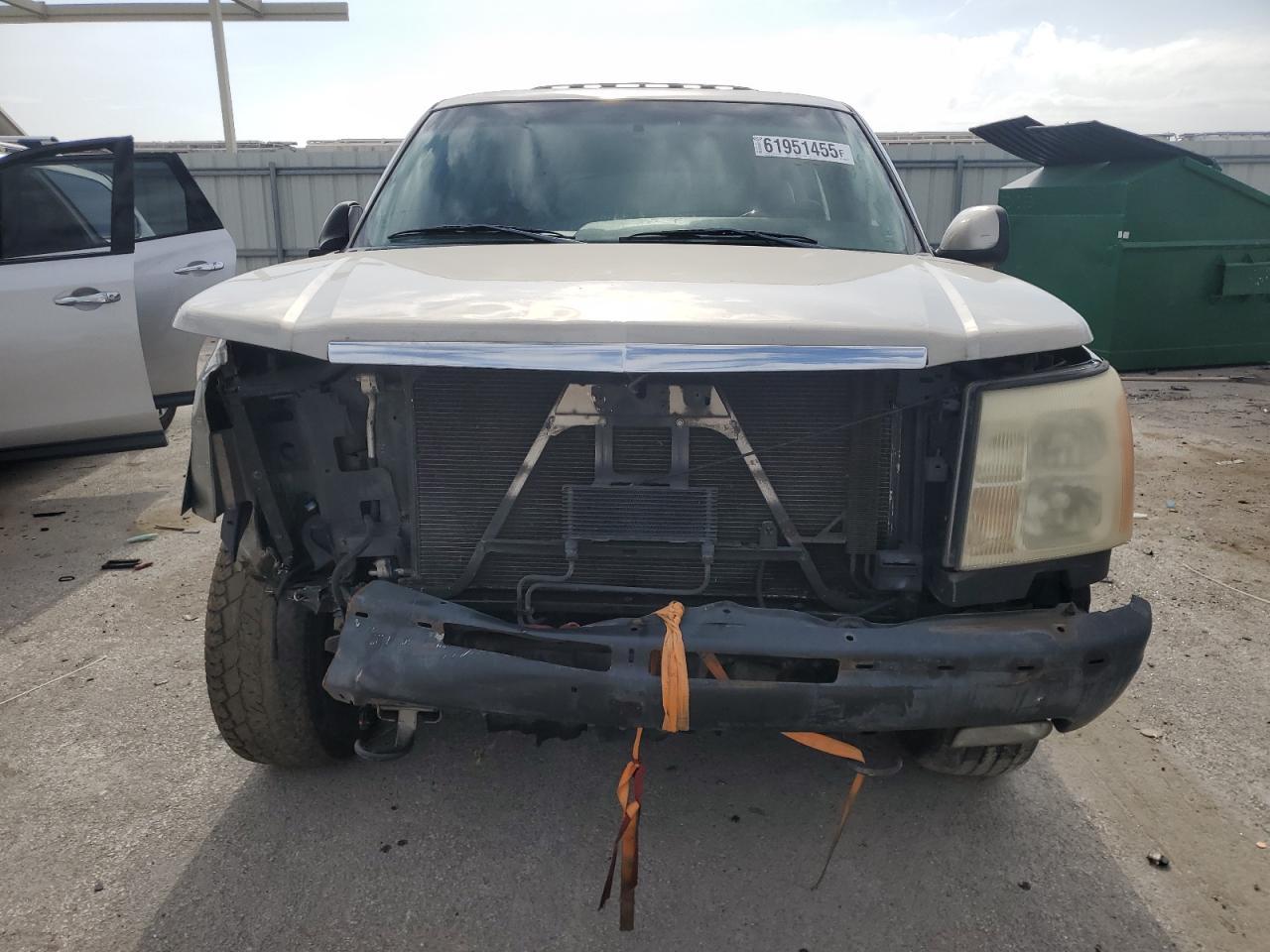 2002 CADILLAC ESCALADE