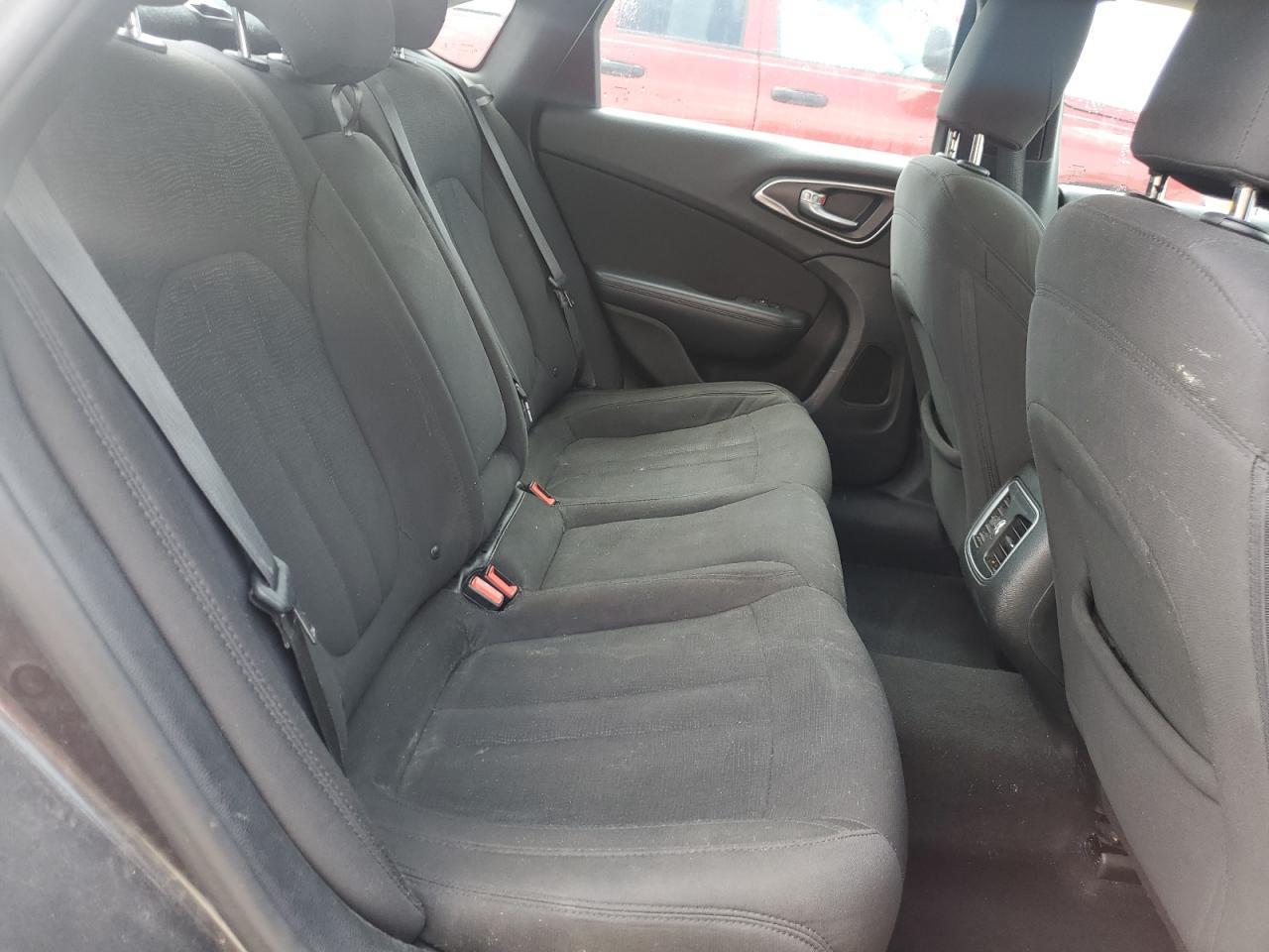 2015 CHRYSLER 200