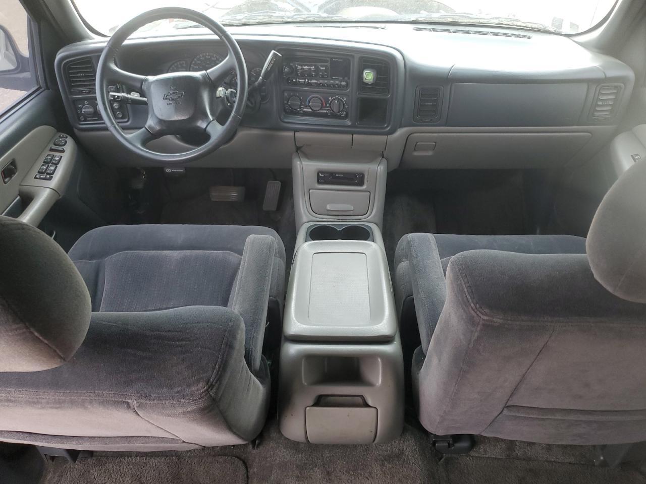 2004 CHEVROLET Tahoe