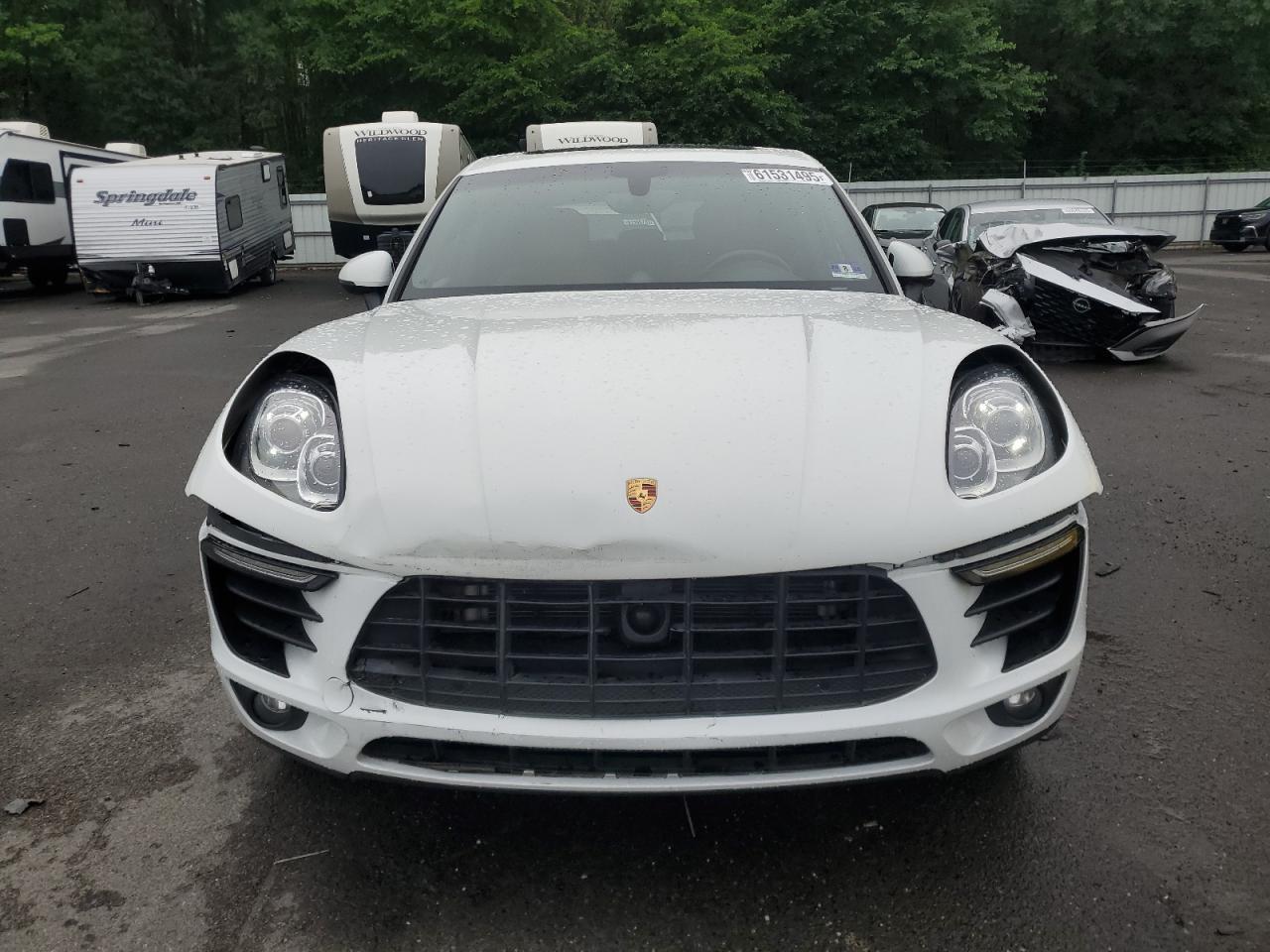 2016 PORSCHE Macan
