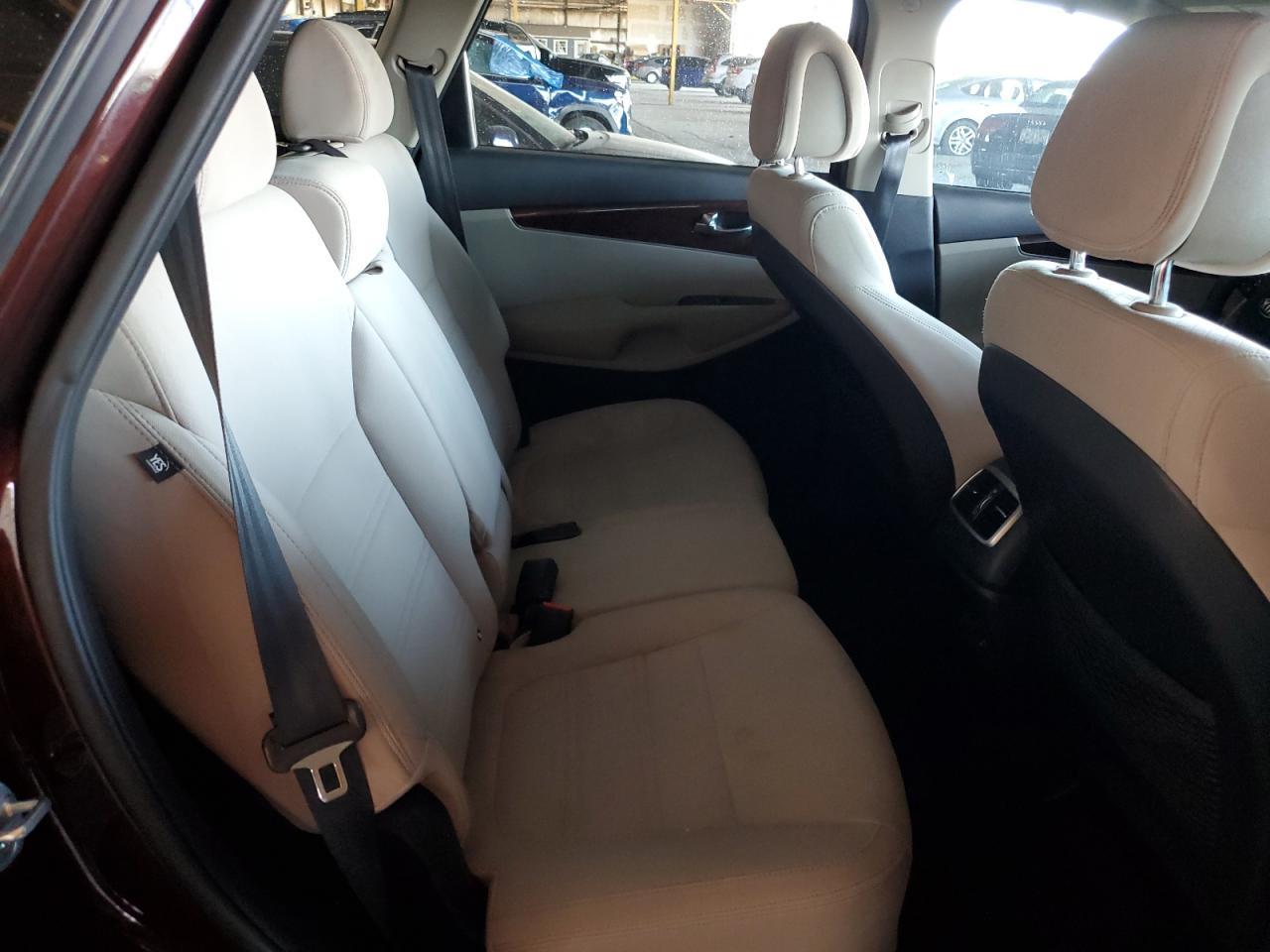 2016 KIA SORENTO