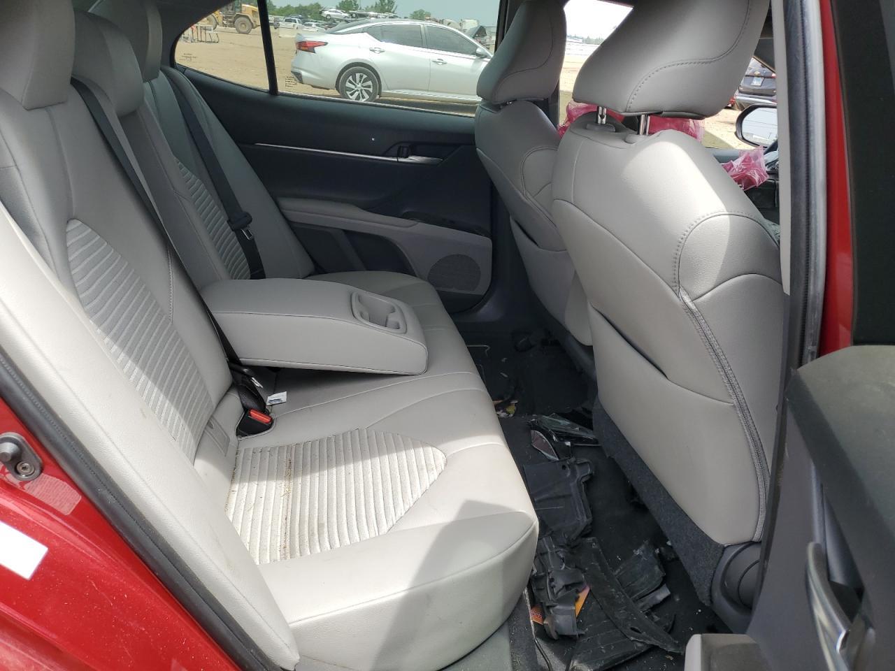 2018 TOYOTA CAMRY