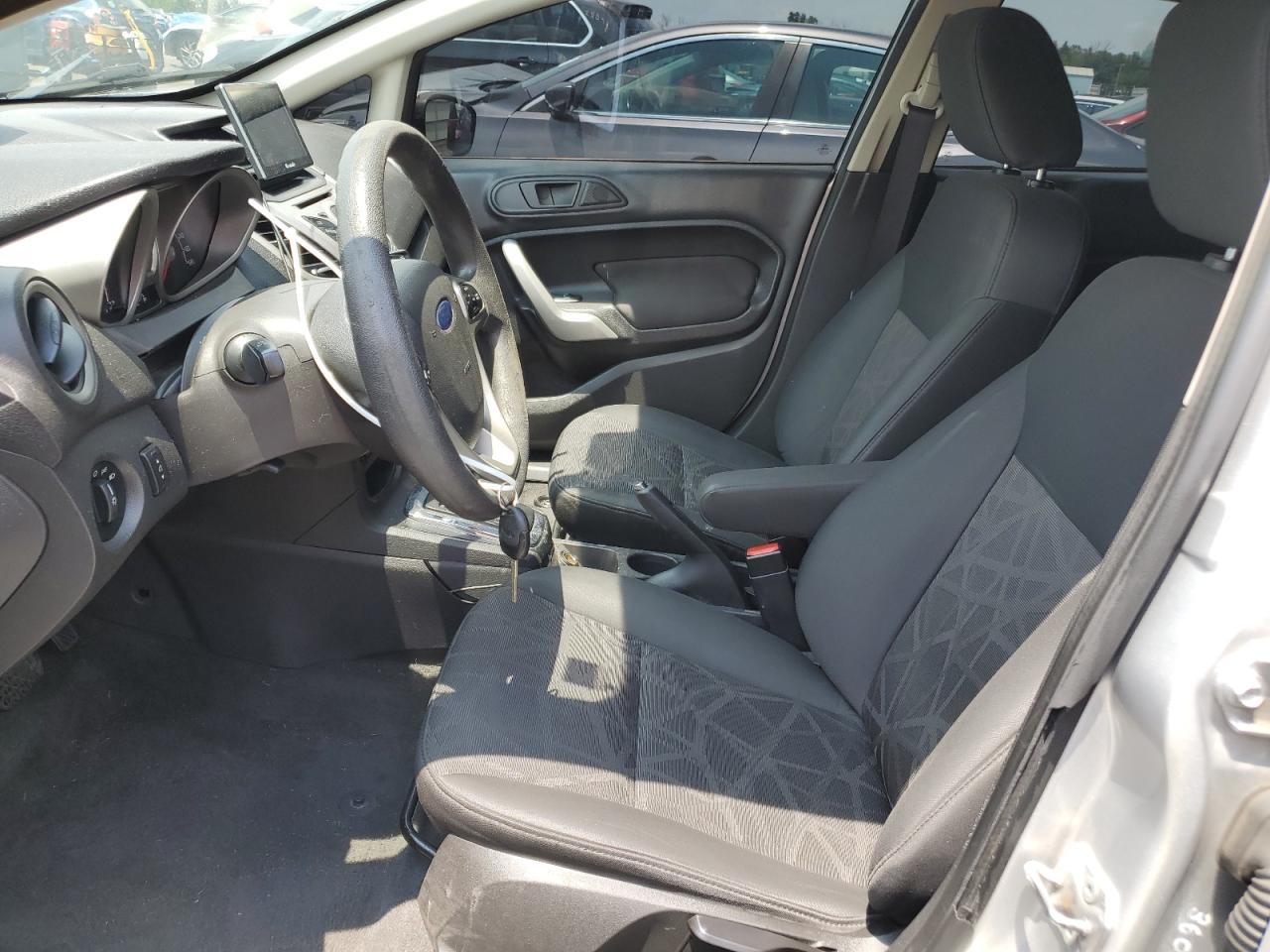 2012 FORD Fiesta