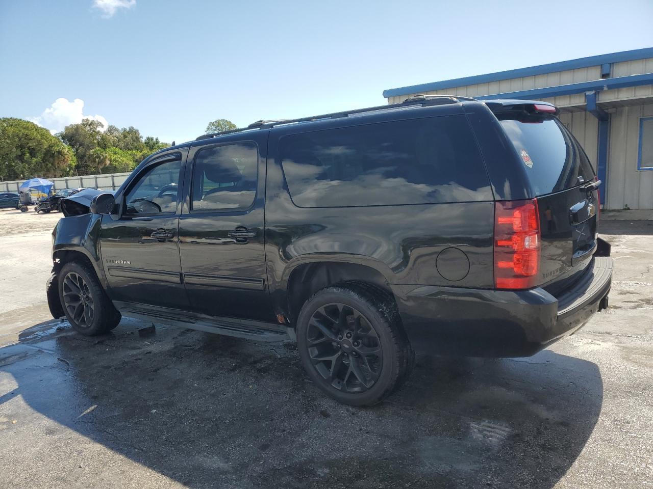 2011 CHEVROLET Suburban