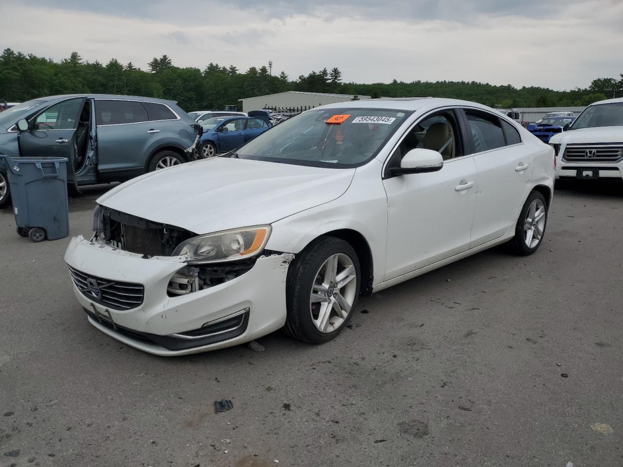 2015 VOLVO S60