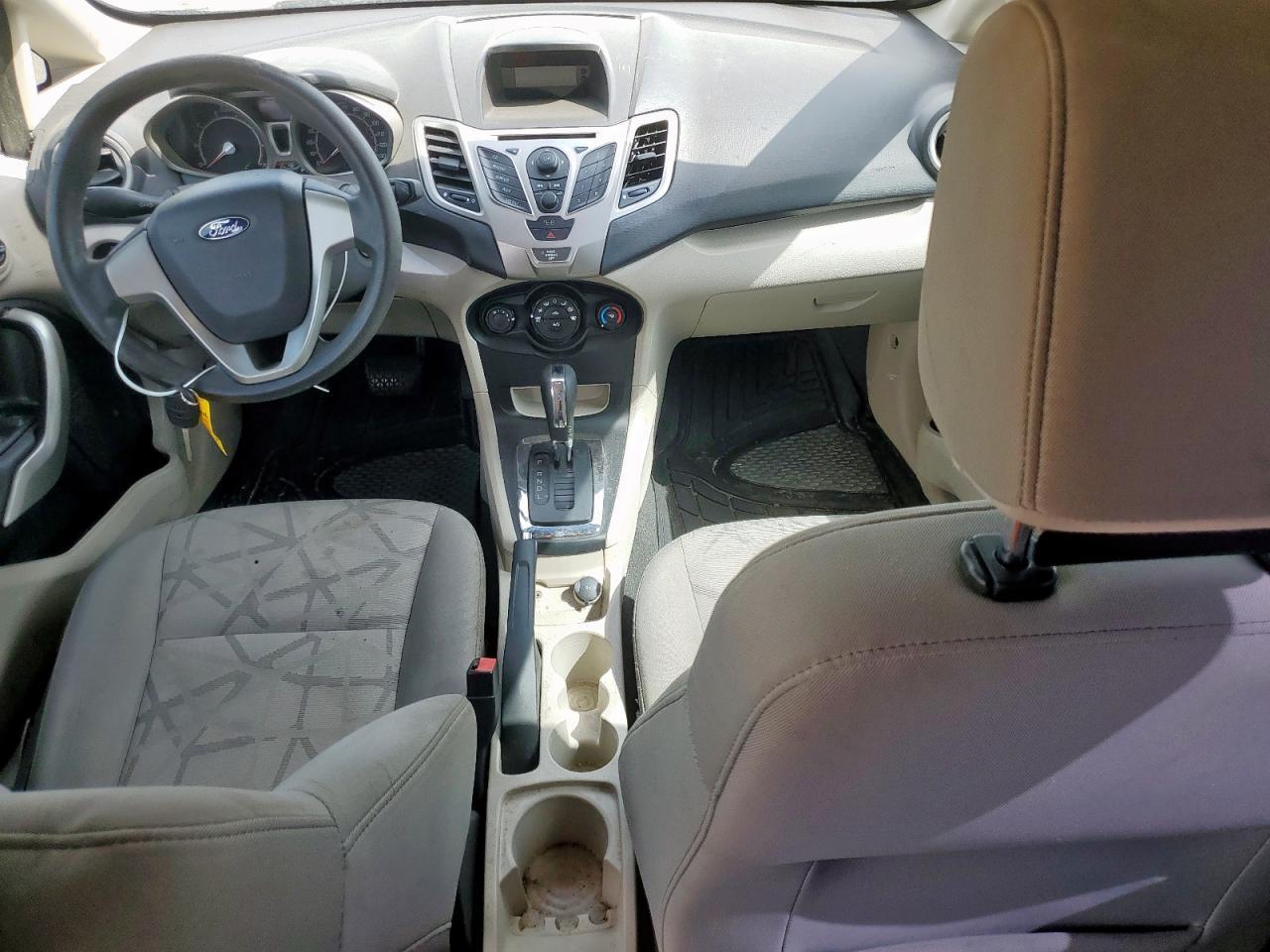 2011 FORD Fiesta