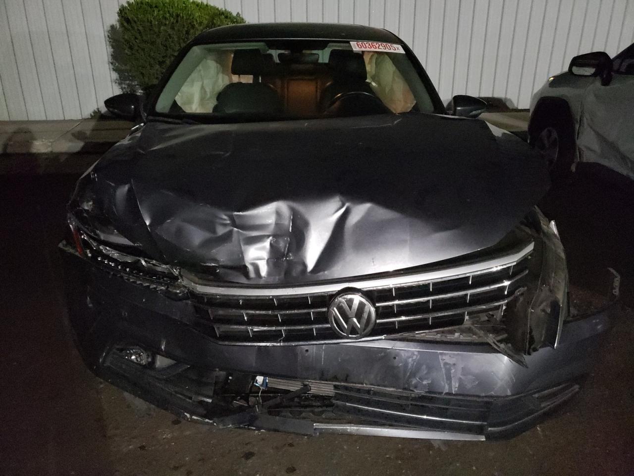 2018 VOLKSWAGEN Passat