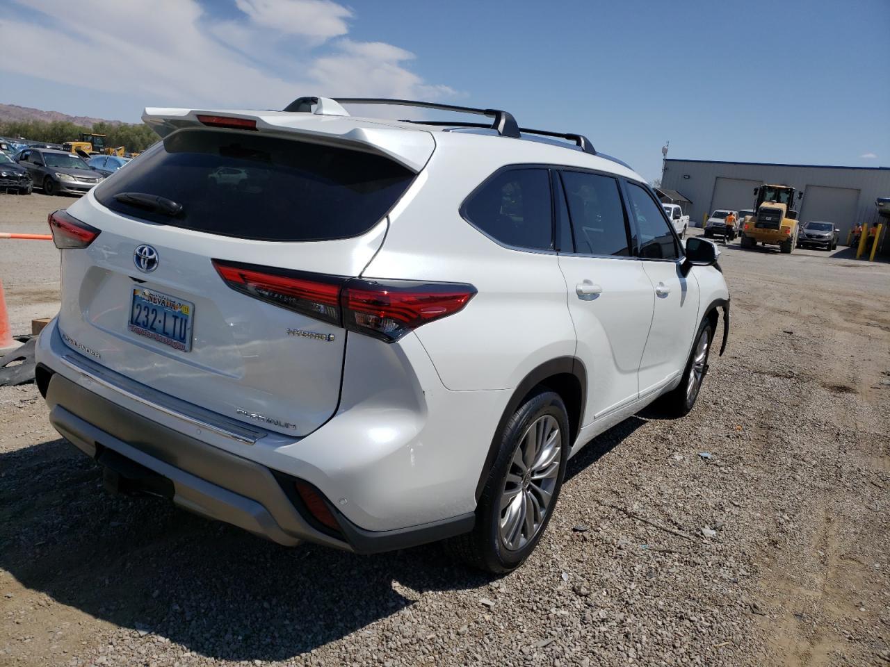 2022 TOYOTA HIGHLANDER