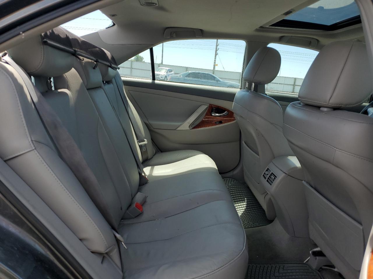 2010 TOYOTA CAMRY