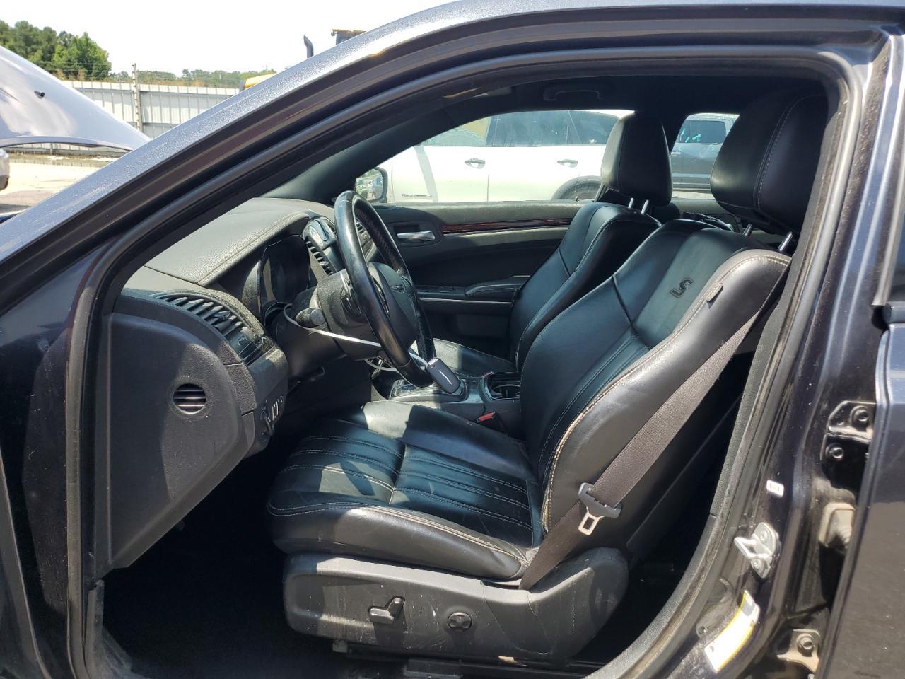 2019 CHRYSLER 300