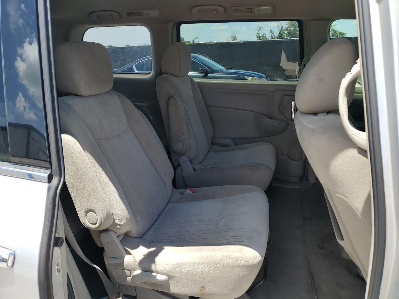 2016 NISSAN Quest
