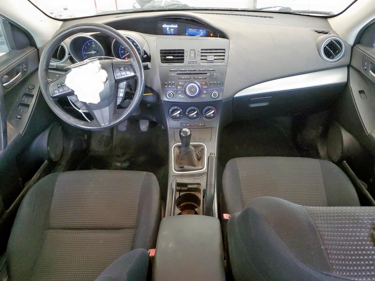 2013 MAZDA 3