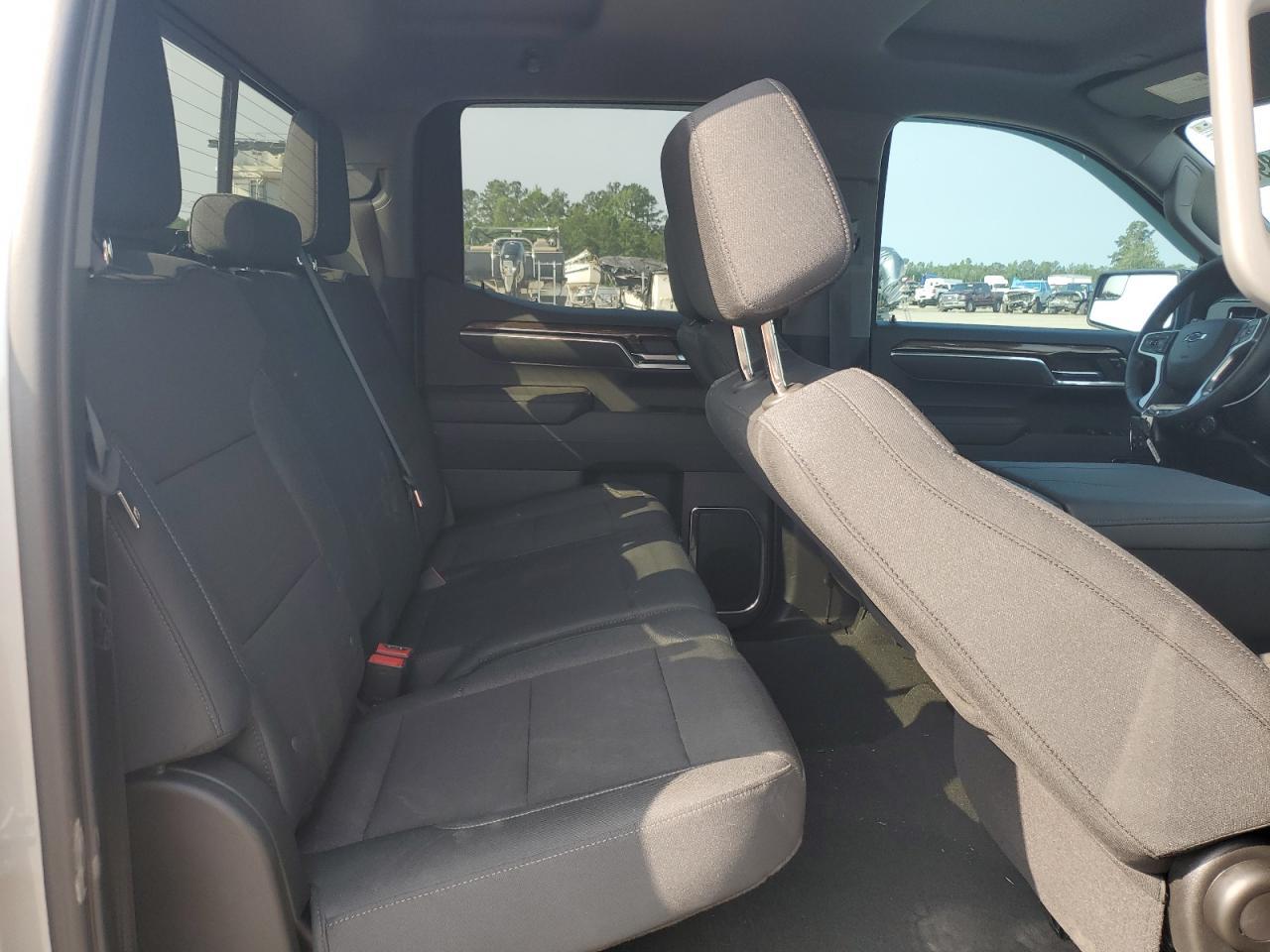 2025 CHEVROLET Silverado