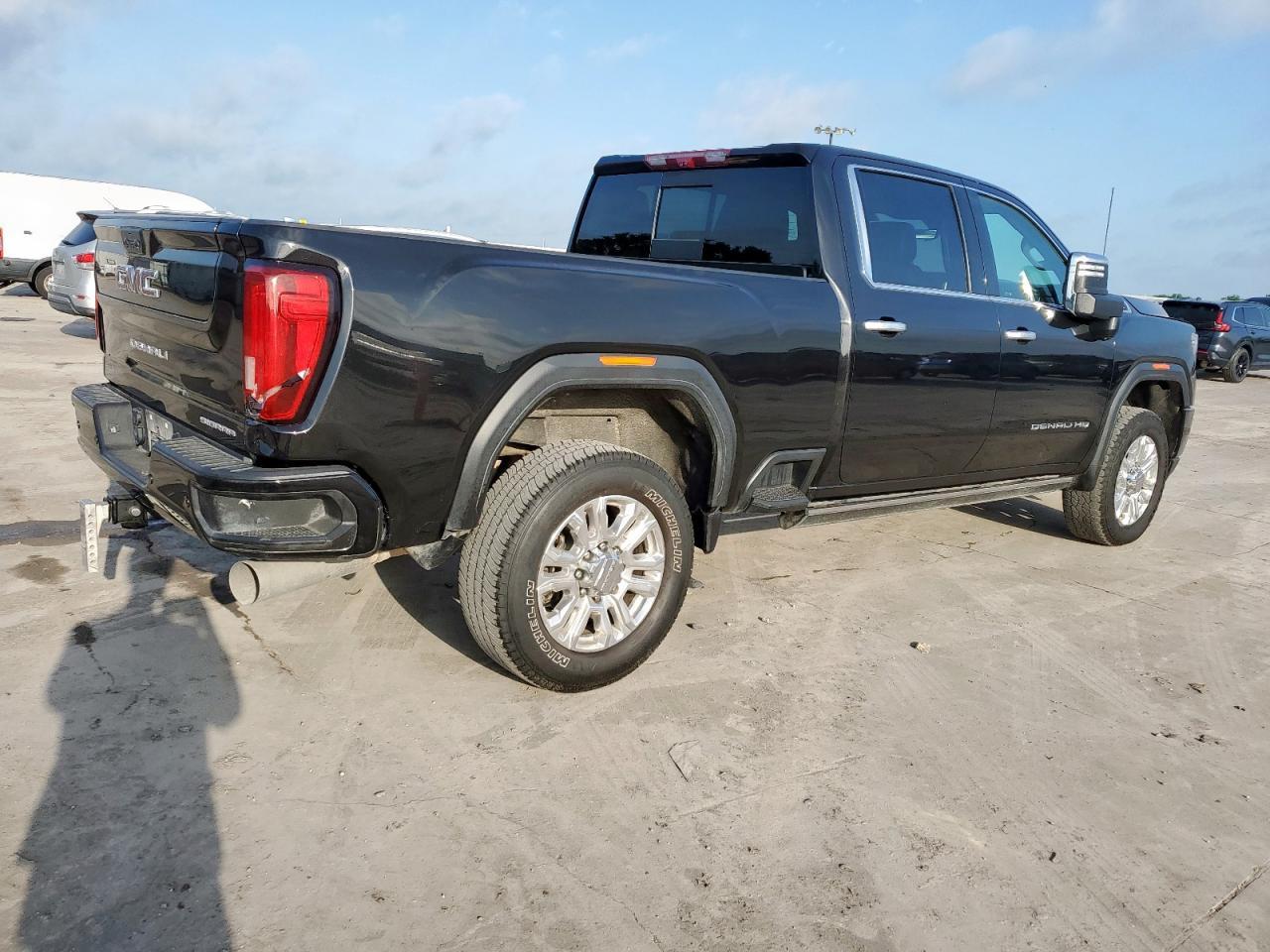 2023 GMC Sierra