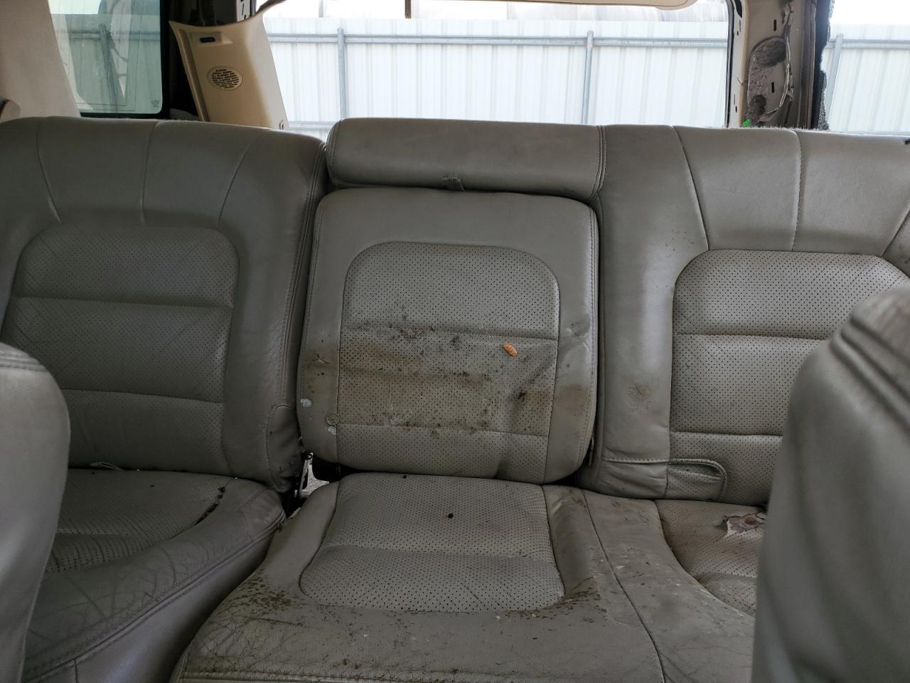 2002 CADILLAC ESCALADE