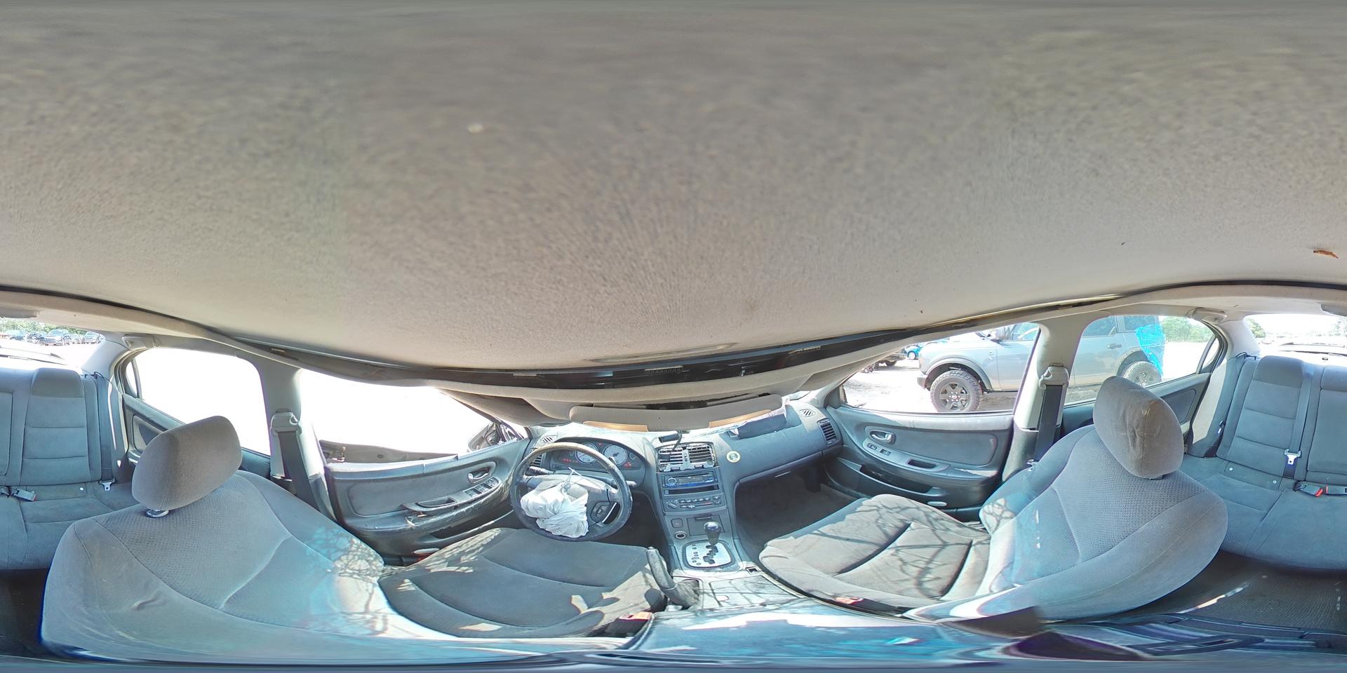 2002 NISSAN Maxima