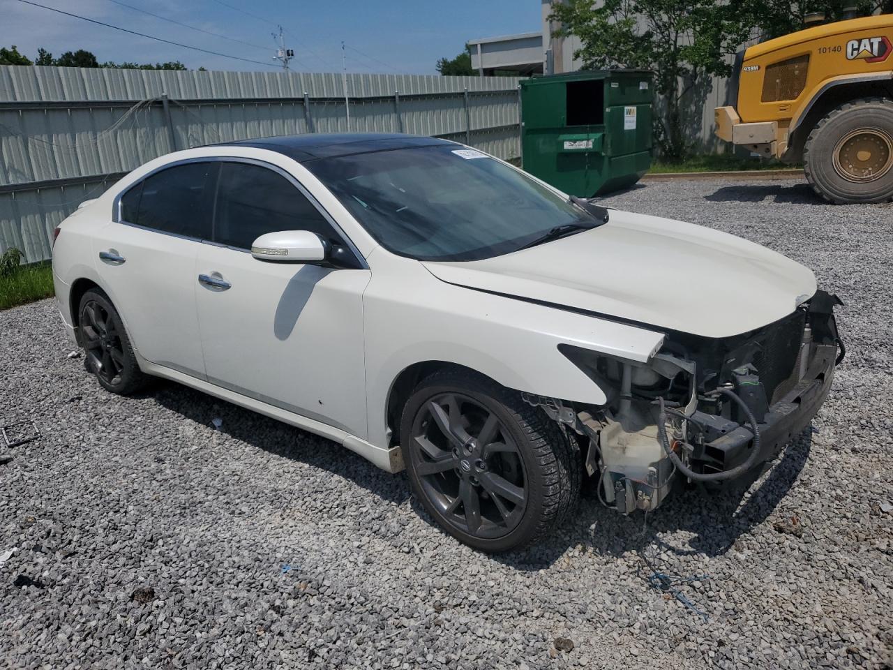 2010 NISSAN Maxima