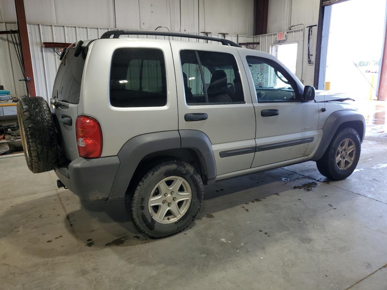 2004 JEEP Liberty