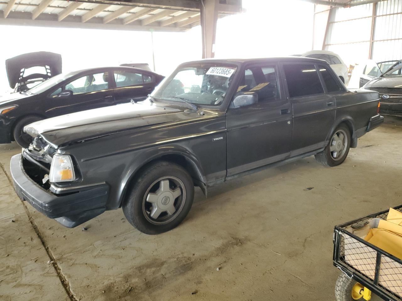 1993 VOLVO 240