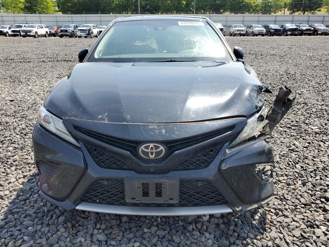 2018 TOYOTA CAMRY