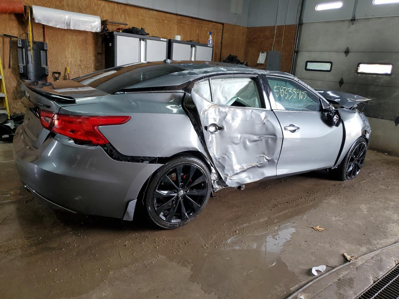 2018 NISSAN Maxima