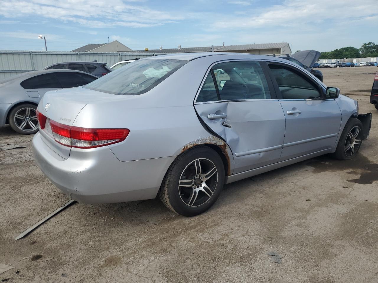 2004 HONDA ACCORD