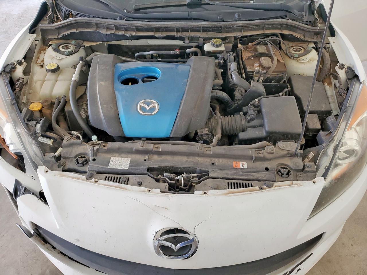 2013 MAZDA 3