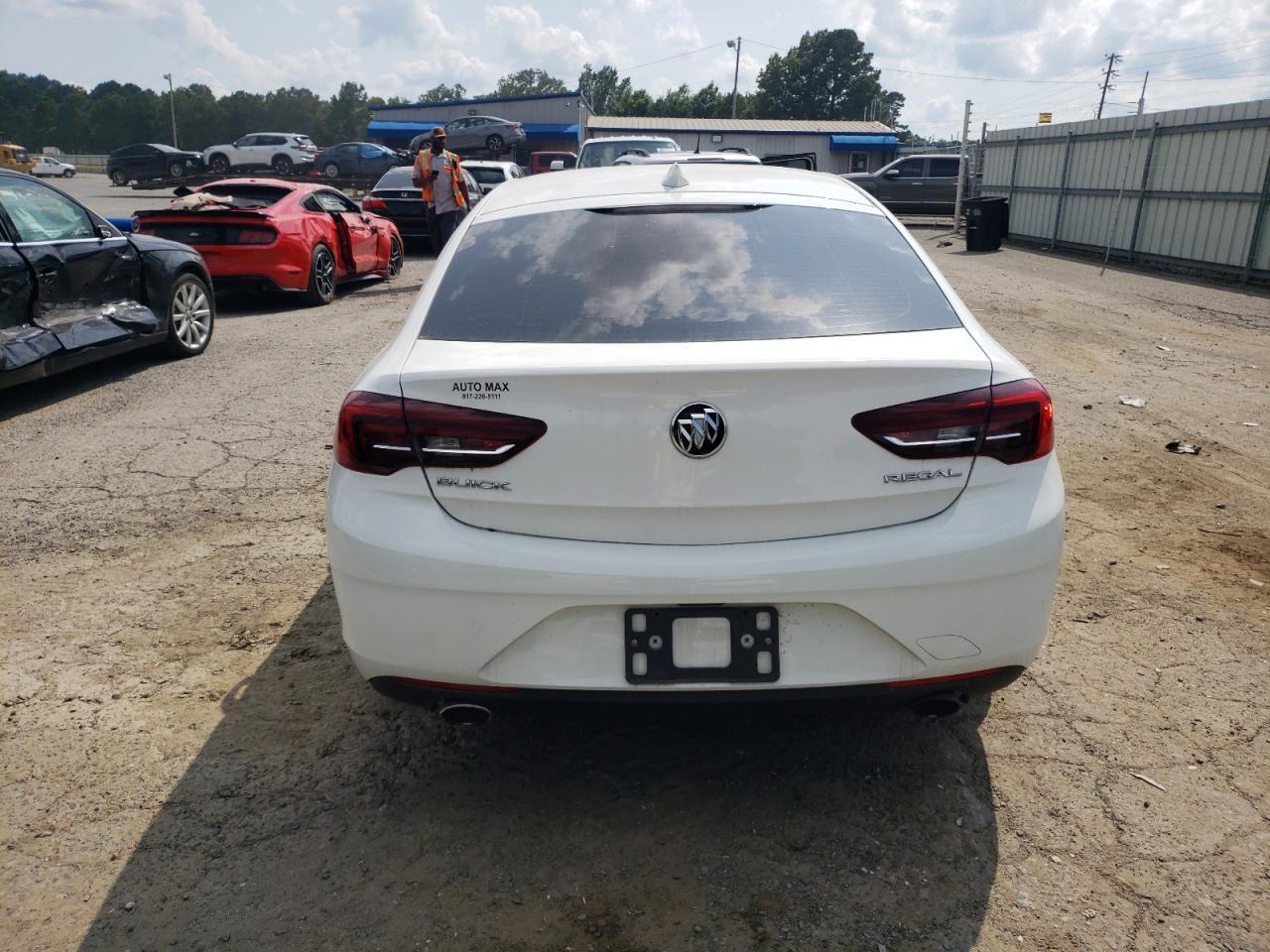 2018 BUICK Regal
