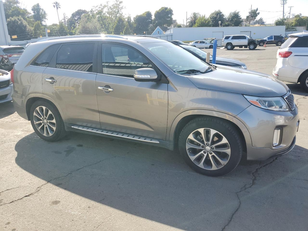 2014 KIA SORENTO