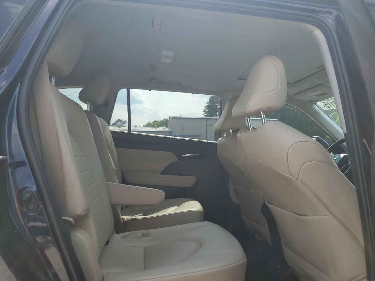 2020 TOYOTA HIGHLANDER