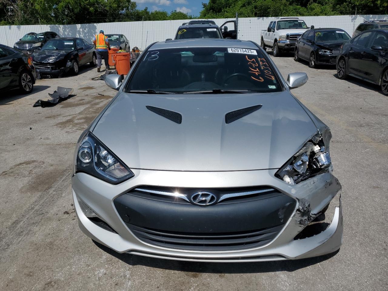 2013 HYUNDAI GENESIS