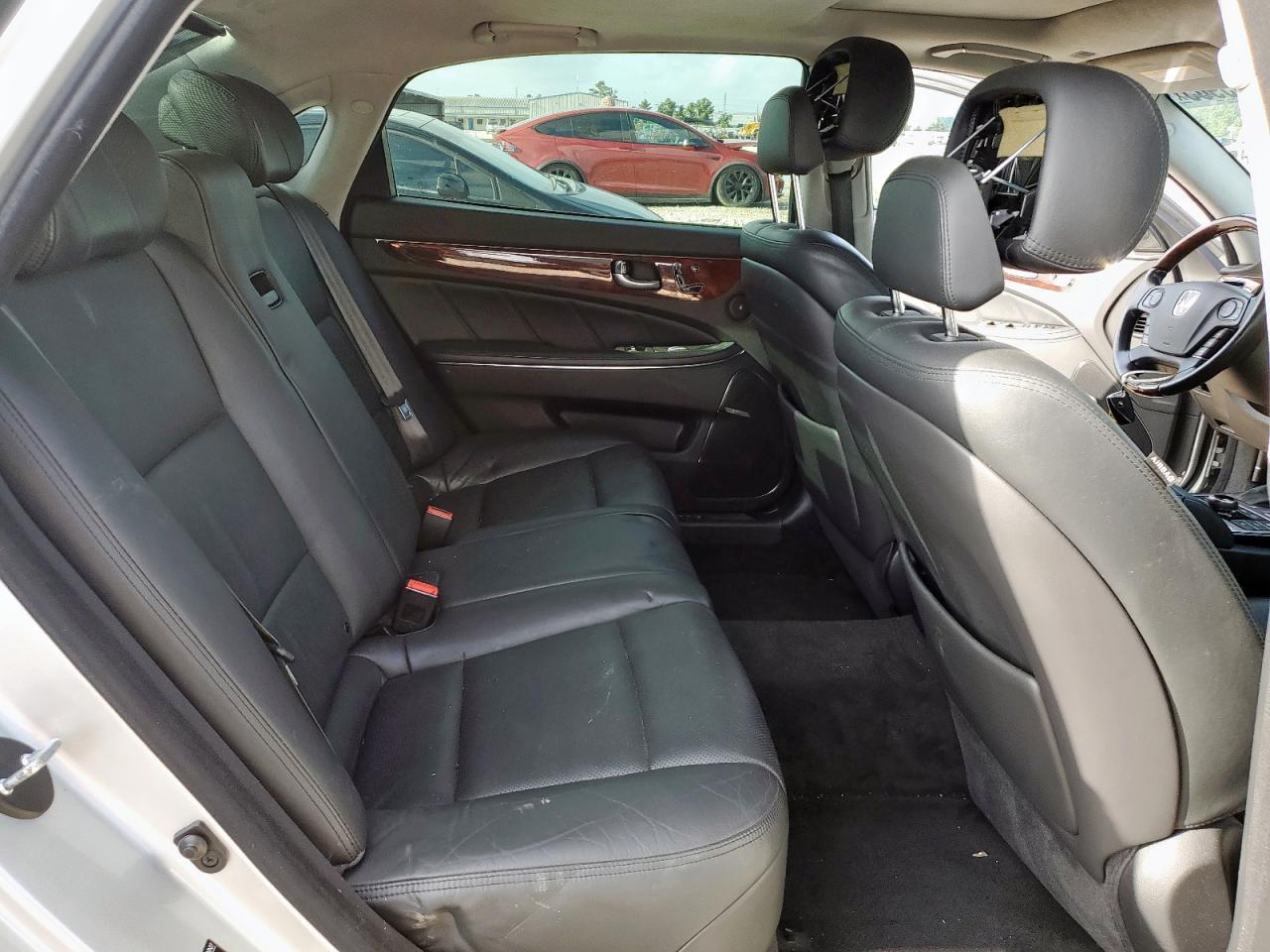 2014 HYUNDAI Equus