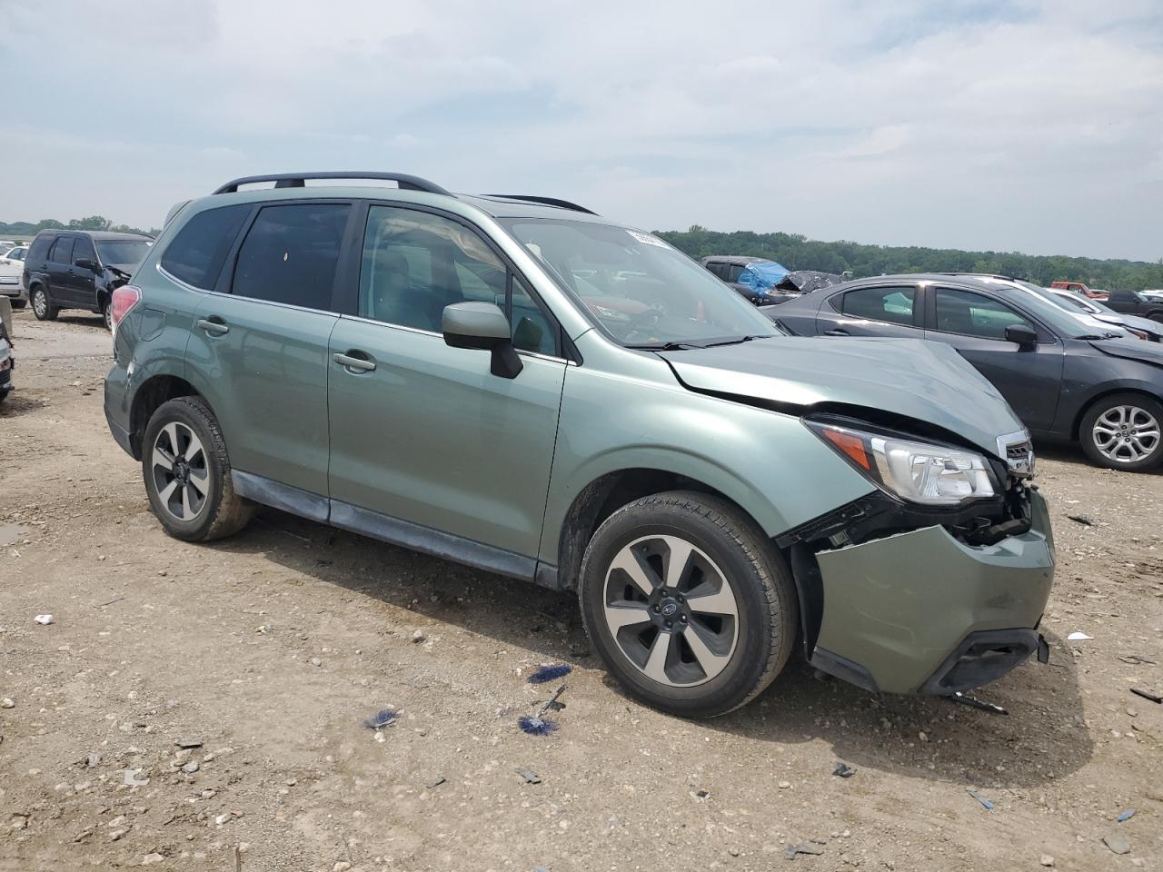 2018 SUBARU FORESTER