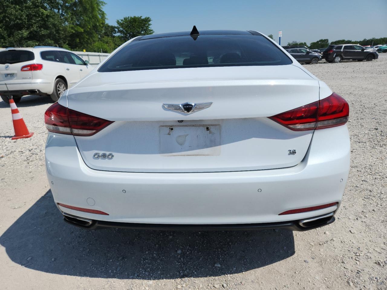 2016 HYUNDAI GENESIS