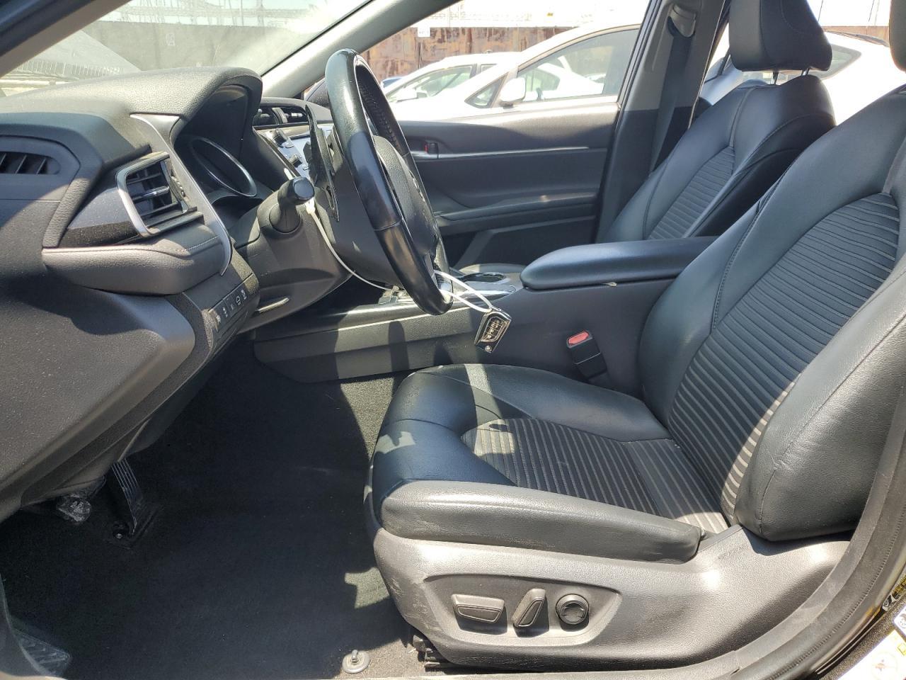 2019 TOYOTA CAMRY