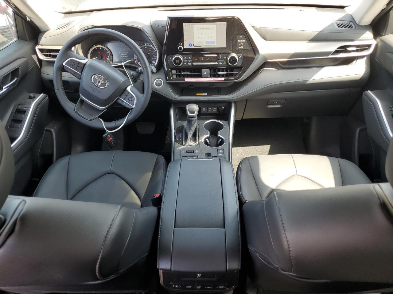 2024 TOYOTA HIGHLANDER