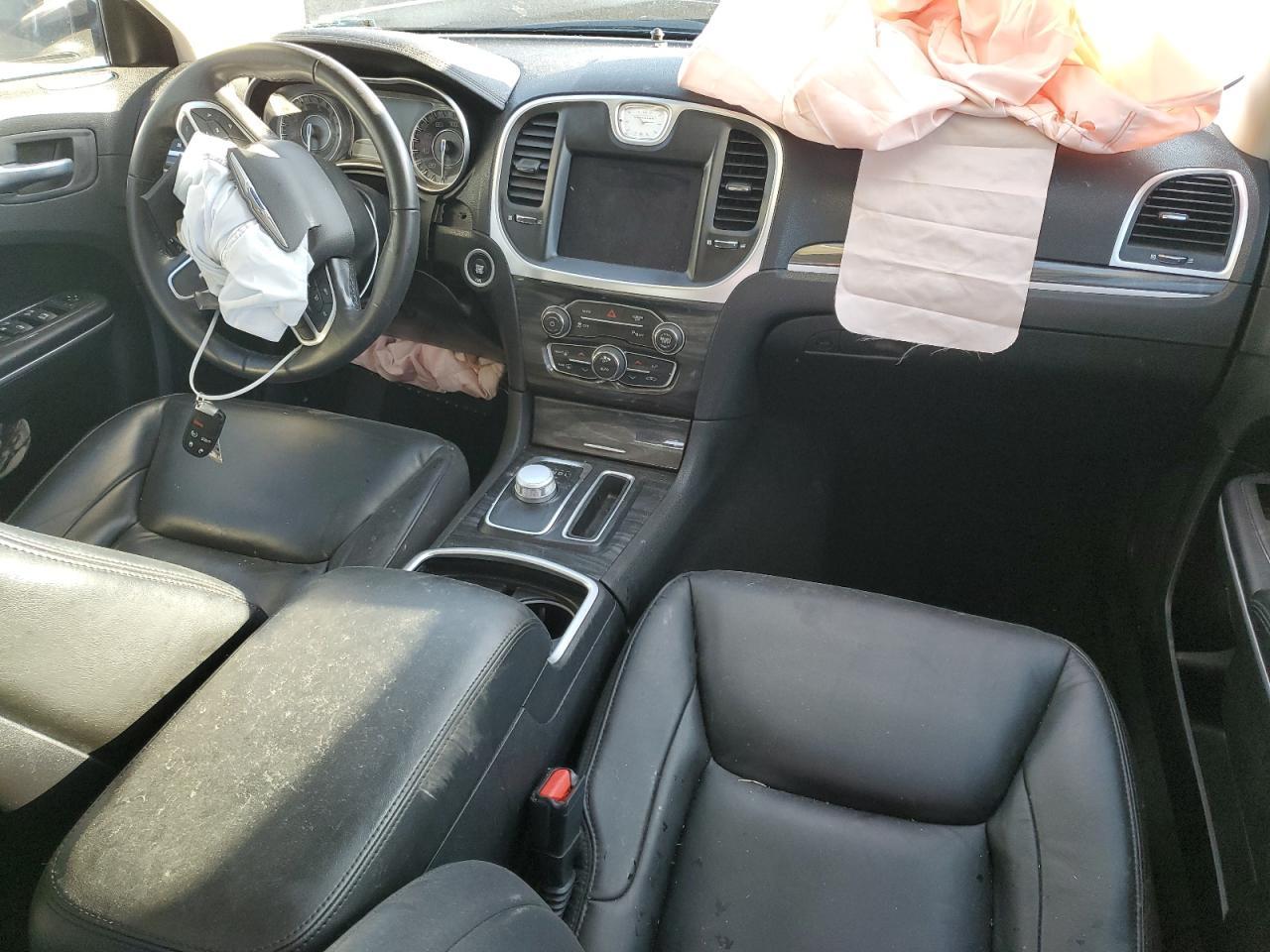 2021 CHRYSLER 300