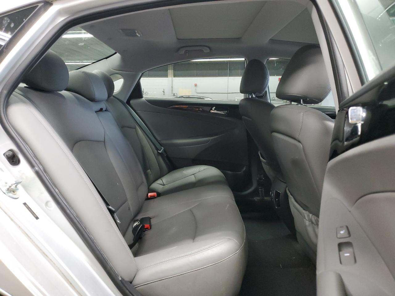 2012 HYUNDAI SONATA