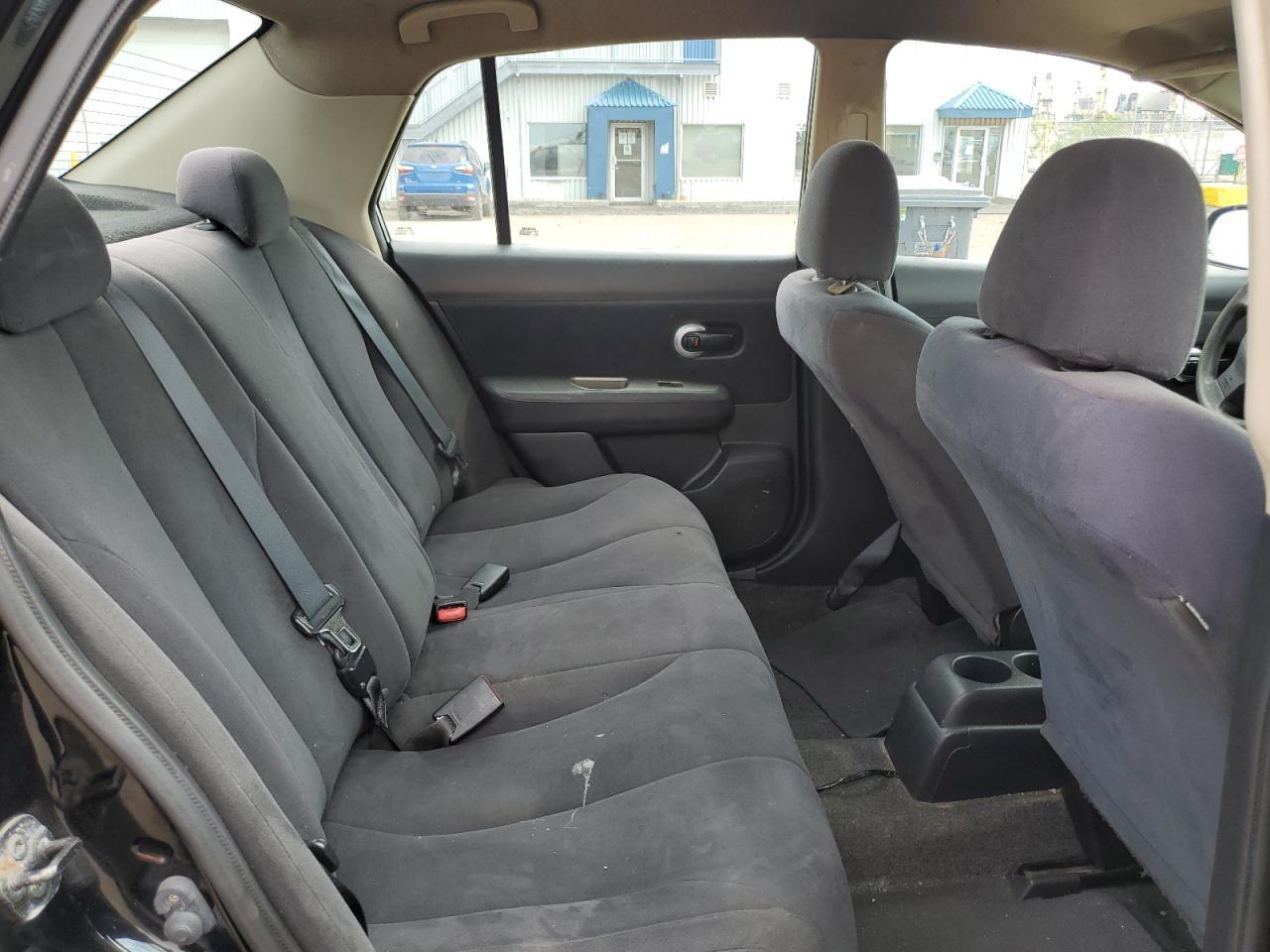 2011 NISSAN VERSA