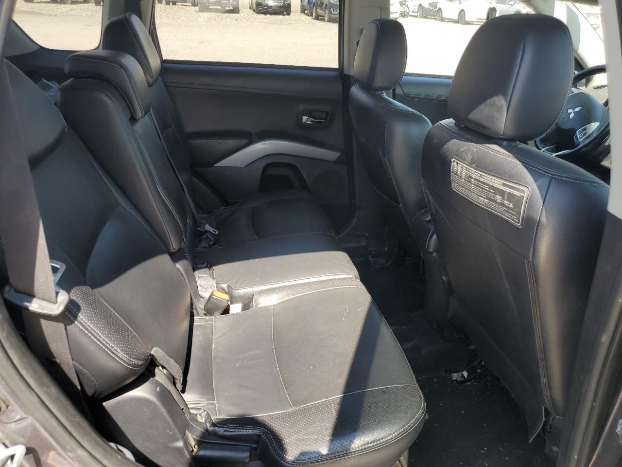 2010 MITSUBISHI outlander