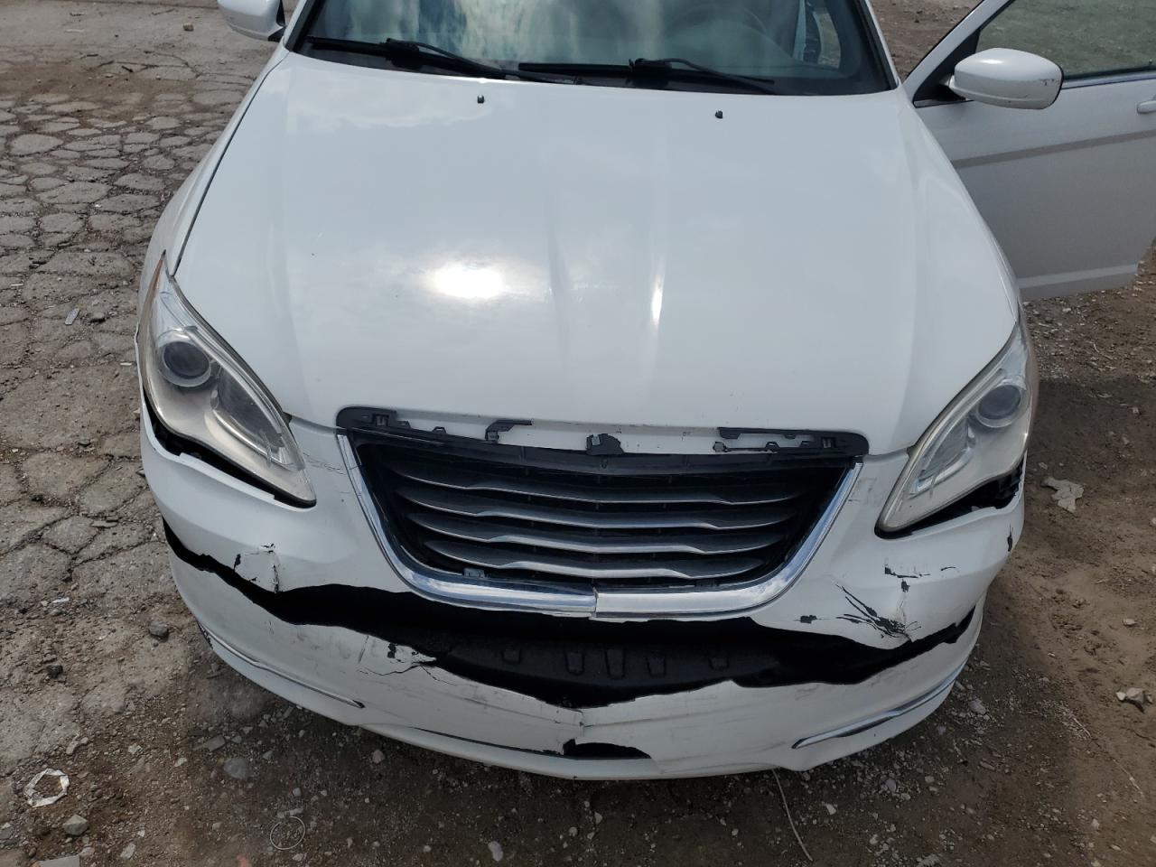 2013 CHRYSLER 200