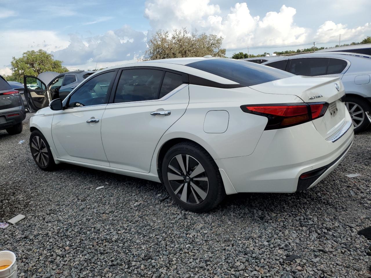 2021 NISSAN ALTIMA